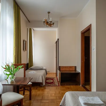 Nocleg ze śniadaniem Zespół Dolina Białego - Pan Tadeusz 3*