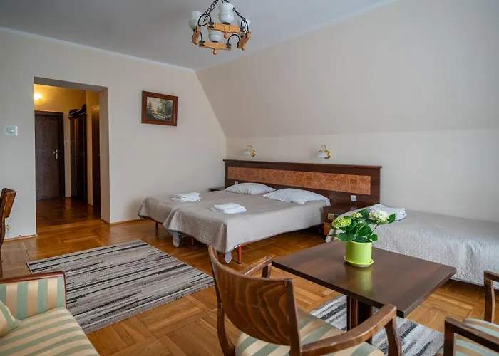 Nocleg ze śniadaniem Zespół Dolina Białego - Pan Tadeusz 3*